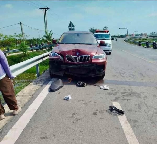 Tai nạn &ocirc; t&ocirc; BMW tại Ninh B&igrave;nh khiến người đ&agrave;n &ocirc;ng tử vong , t&agrave;i xế bỏ trốn - Ảnh 1.