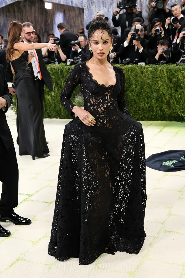 Trực tiếp Met Gala 2026: Tượng tạc, thiết kế điêu khắc cơ thể ngập tràn, BLACKPINK đã có mặt - Ảnh 25.