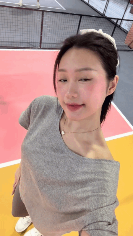 Do&atilde;n Hải My trang điểm đi tập pickleball nhưng bỏ cuộc v&igrave; con trai - Ảnh 2.