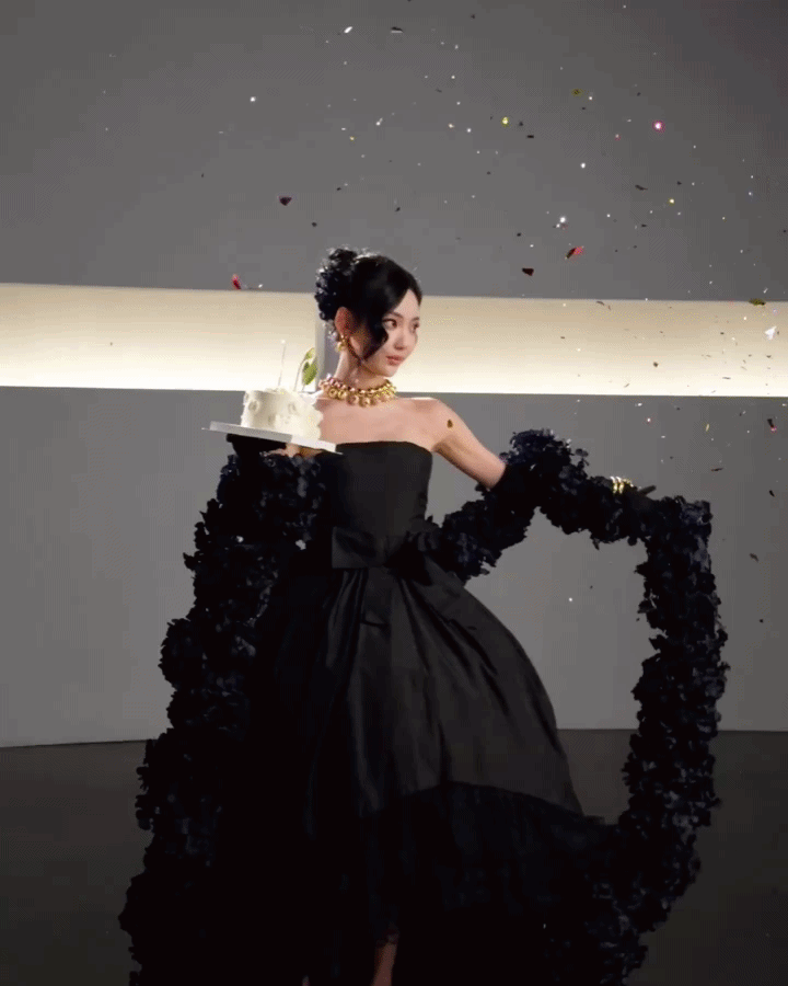 Chuyện g&igrave; đ&atilde; xảy ra với nữ idol Kpop trẻ nhất Met Gala: 