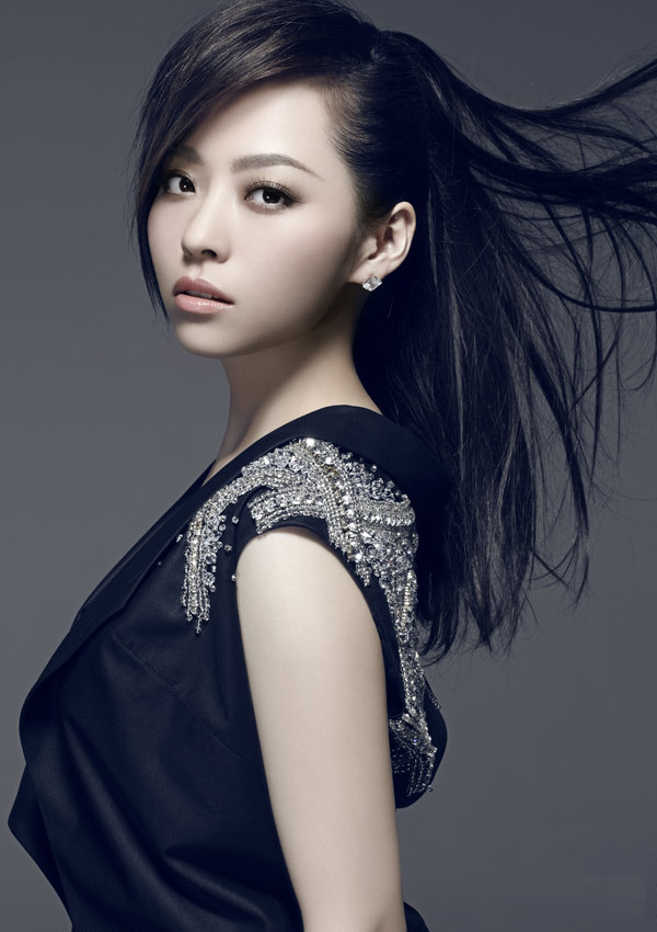 Showbiz c&oacute; mỹ nh&acirc;n l&agrave; 