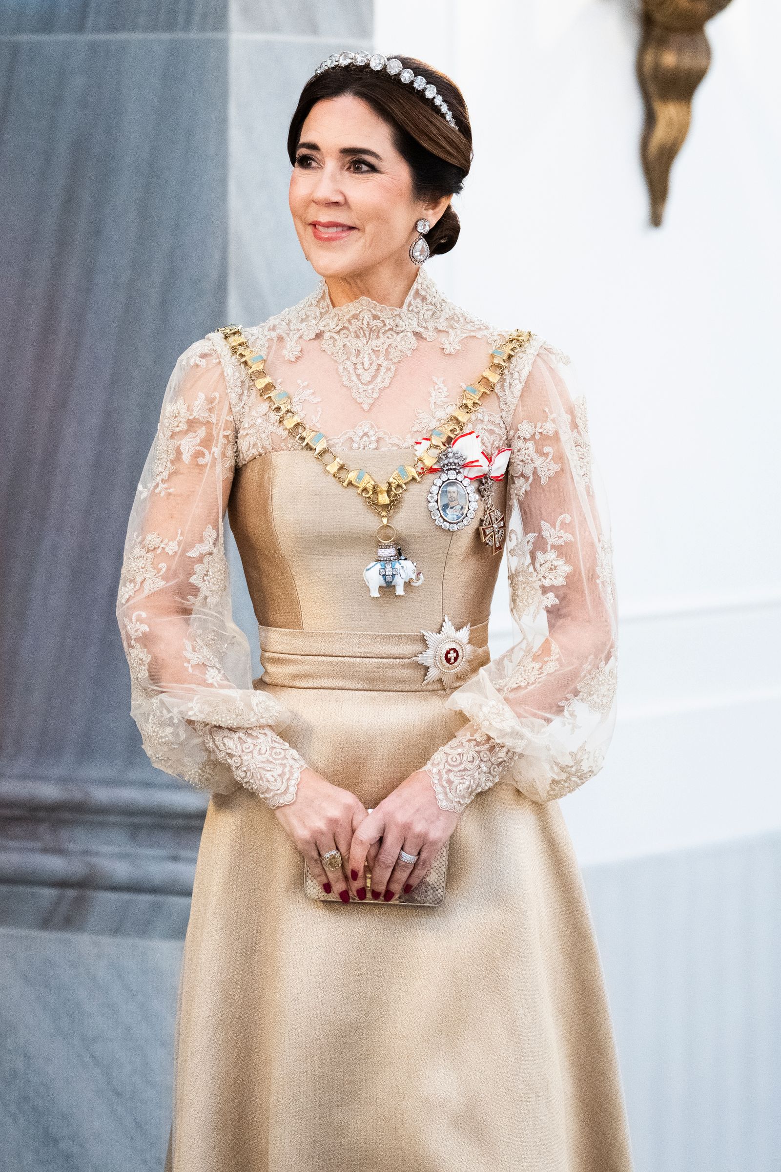 Vương hậu Mary diện đồ thường nhưng vẫn phong c&aacute;ch v&agrave; thu h&uacute;t sự ch&uacute; &yacute; - Ảnh 6.