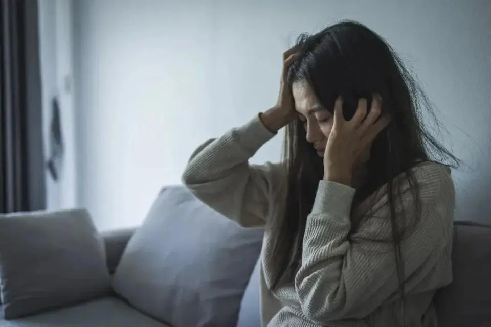 Nếu bạn thường xuy&ecirc;n gặp phải 6 triệu chứng n&agrave;y, c&oacute; thể n&atilde;o bộ của bạn đang k&ecirc;u cứu! Đừng cố gắng chịu đựng - Ảnh 1.