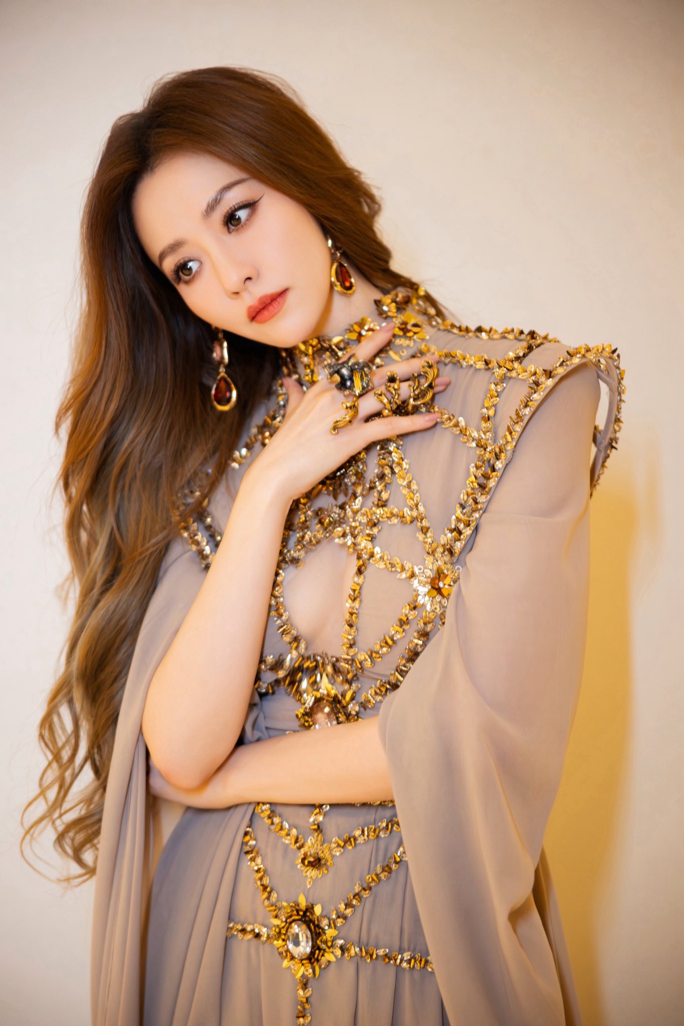 Showbiz c&oacute; mỹ nh&acirc;n l&agrave; 
