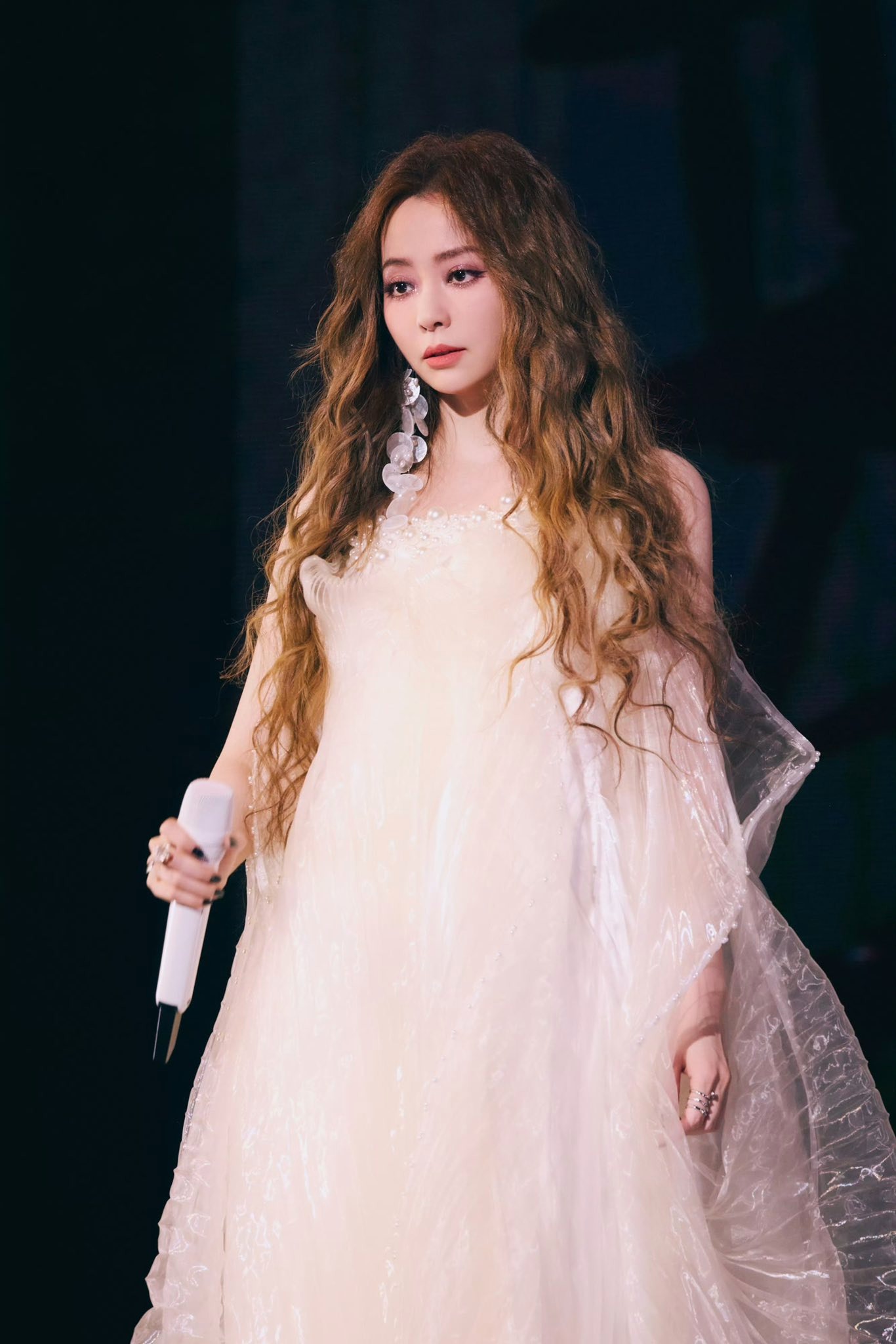 Showbiz c&oacute; mỹ nh&acirc;n l&agrave; 