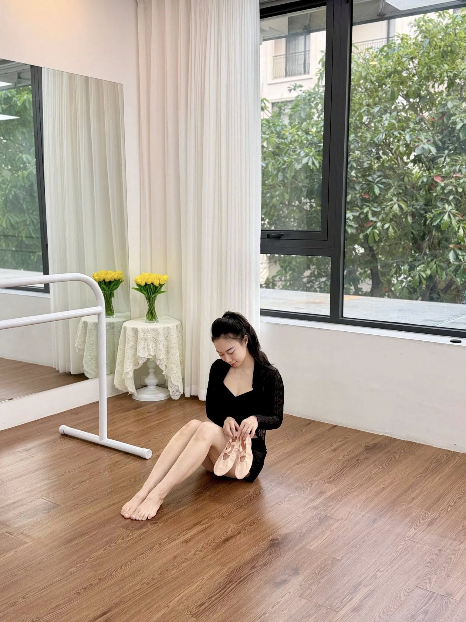 &ldquo;Chắc chắn b&ecirc;n trong, mềm mại b&ecirc;n ngo&agrave;i&rdquo;: Triết l&yacute; tập luyện của HLV Barre tại Hải Ph&ograve;ng- Ảnh 5.