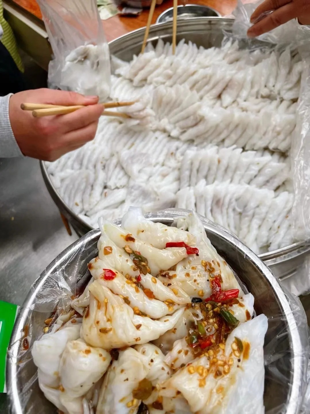 Hạ Ch&acirc;u kh&ocirc;ng chỉ c&oacute; cổ trấn Ho&agrave;ng Di&ecirc;u: 6 m&oacute;n ăn vặt m&agrave; d&acirc;n bản địa giữ kỹ trong hẻm nhỏ- Ảnh 4.