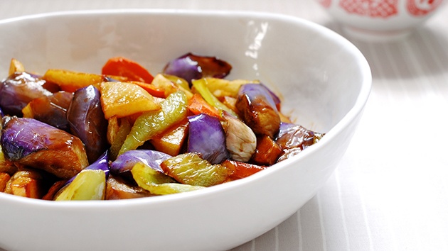 Kh&ocirc;ng phải nấu canh xương: 3 C&aacute;ch chế biến khoai t&acirc;y ngon bất tận cho bữa cơm nh&agrave; ai cũng khen - Ảnh 1.