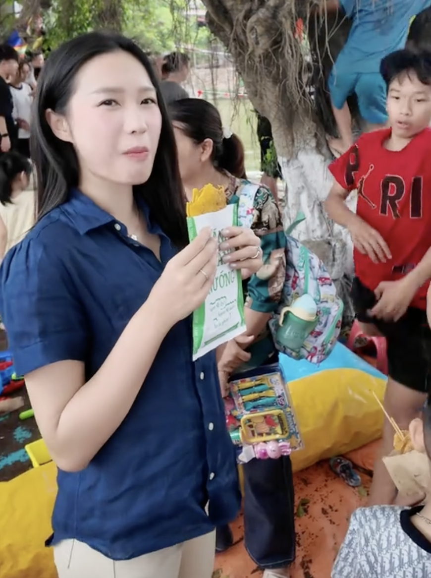 Do&atilde;n Hải My bị ch&ecirc; xuề x&ograve;a khi hẹn h&ograve; c&ugrave;ng Văn Hậu: Phong c&aacute;ch thời trang g&acirc;y tranh c&atilde;i - Ảnh 2.