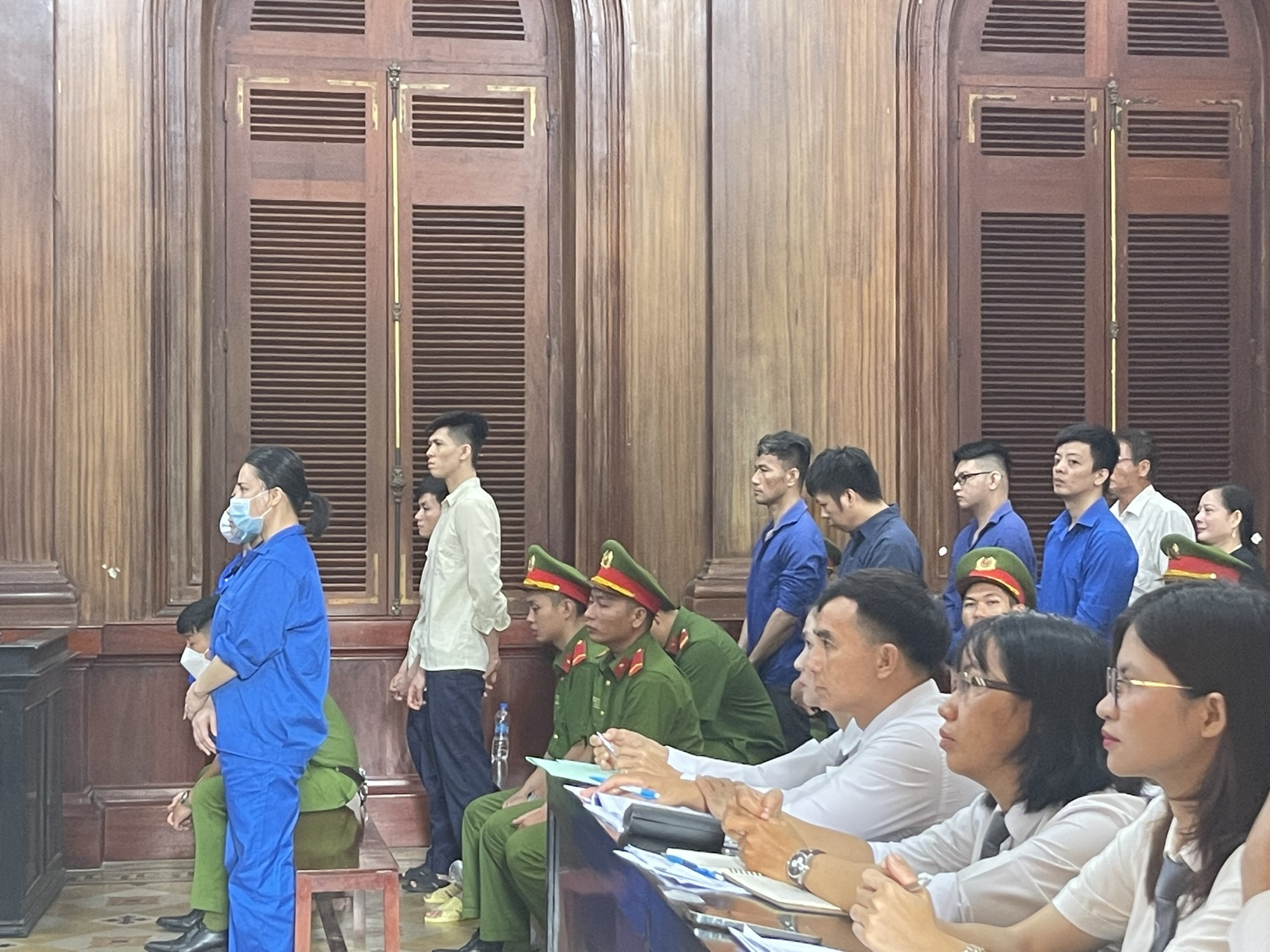 Tuy&ecirc;n &aacute;n tử h&igrave;nh H&ograve;ai DJ v&igrave; điều h&agrave;nh đường d&acirc;y ma t&uacute;y lớn ở tp . Hcm - Ảnh 1.