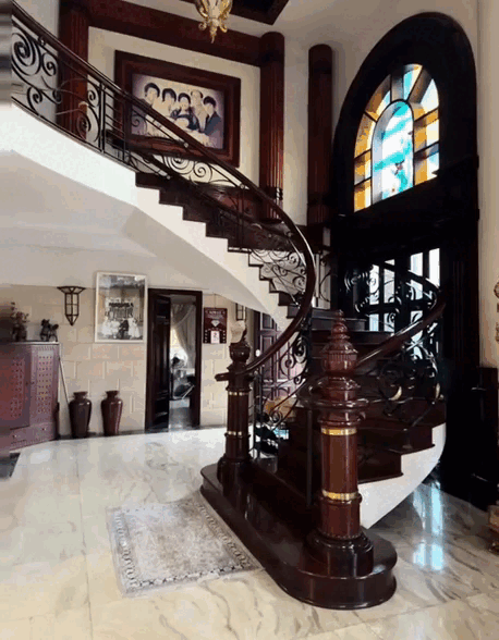 Chủ tịch kh&aacute;ch sạn 4 sao cưới &Aacute; hậu Quỳnh Ch&acirc;u: Chuyện t&igrave;nh đẹp v&agrave; cơ ngơi sang trọng - Ảnh 5.