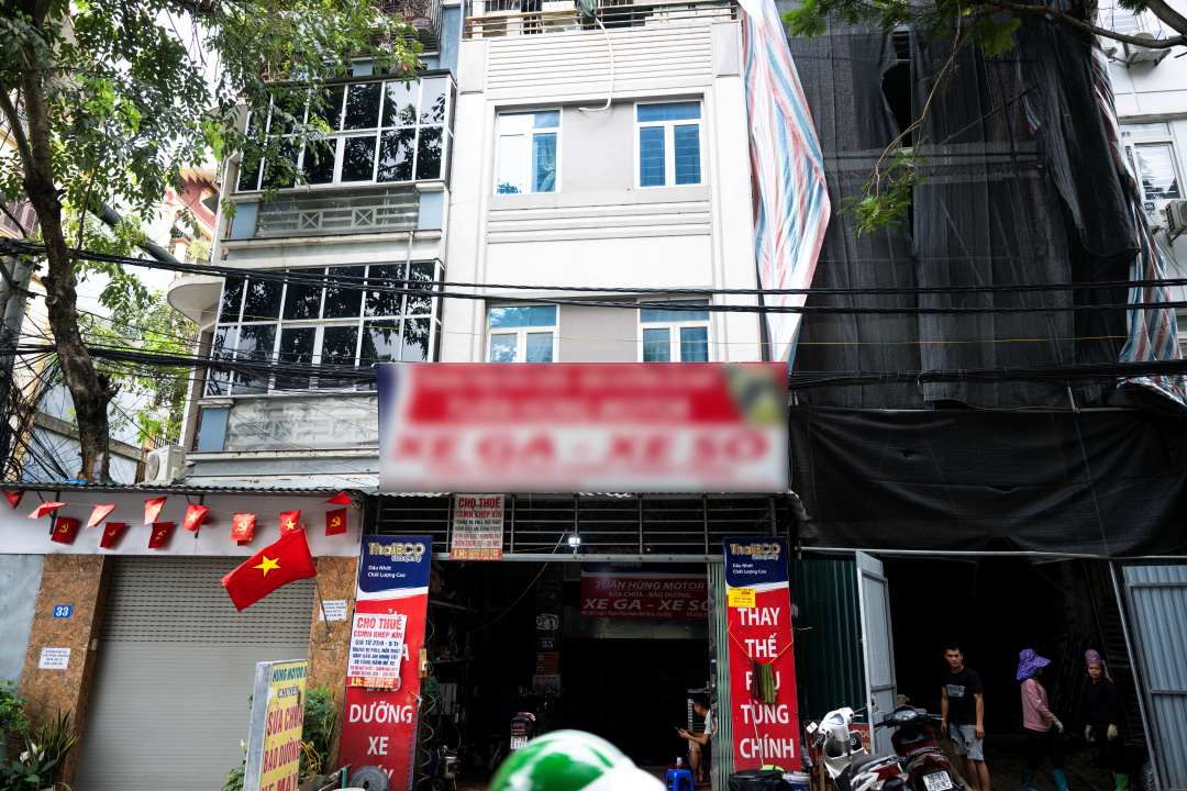 Hiện trường thương tâm vụ bé gái 4 tuổi bị bạo hành tử vong ở Hà Nội, chủ trọ xót xa: 