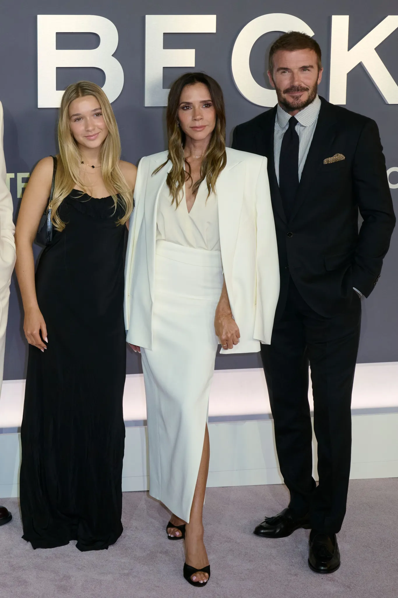 Con g&aacute;i Beckham- Harper Beckham- bị 