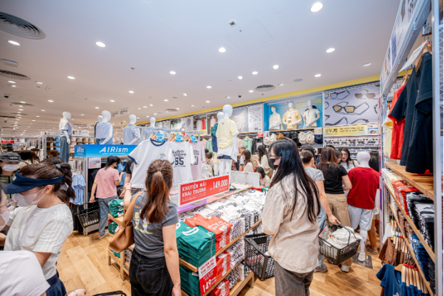 Tạp ch&iacute; TIME xướng t&ecirc;n UNIQLO trong bảng xếp hạng 100 C&ocirc;ng Ty C&oacute; Tầm Ảnh Hưởng Nhất Thế Giới - Ảnh 2.