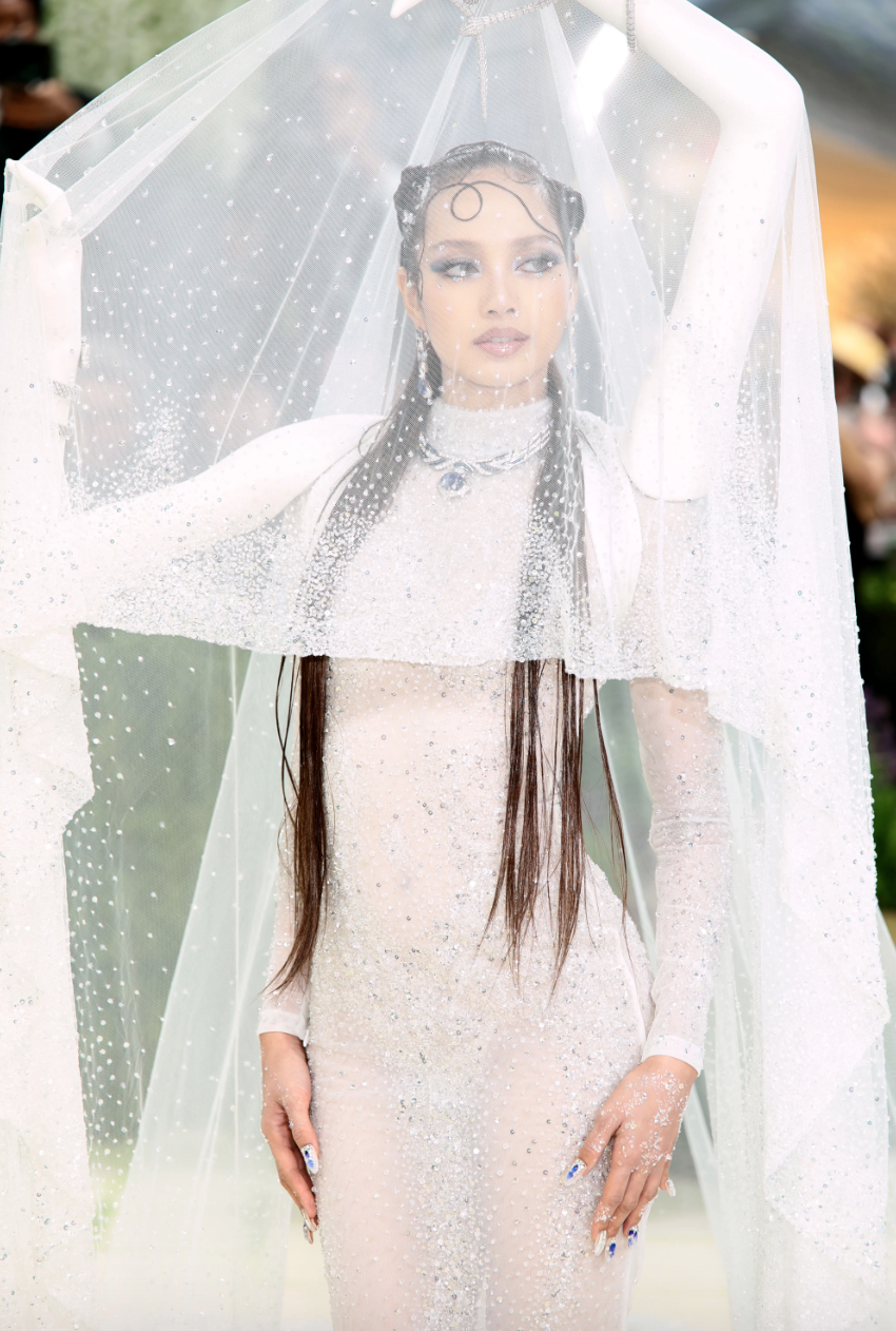 Tạo h&igrave;nh của Lisa tại Met Gala đụng &yacute; tưởng với một nghệ sĩ gốc Việt- Ảnh 3.