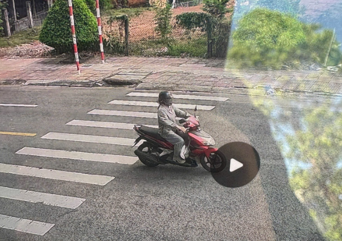 C&ocirc;ng an xử l&yacute; nữ t&agrave;i xế bỏ chạy sau va chạm tr&ecirc;n đường Nguyễn Văn Trỗi - Ảnh 1.