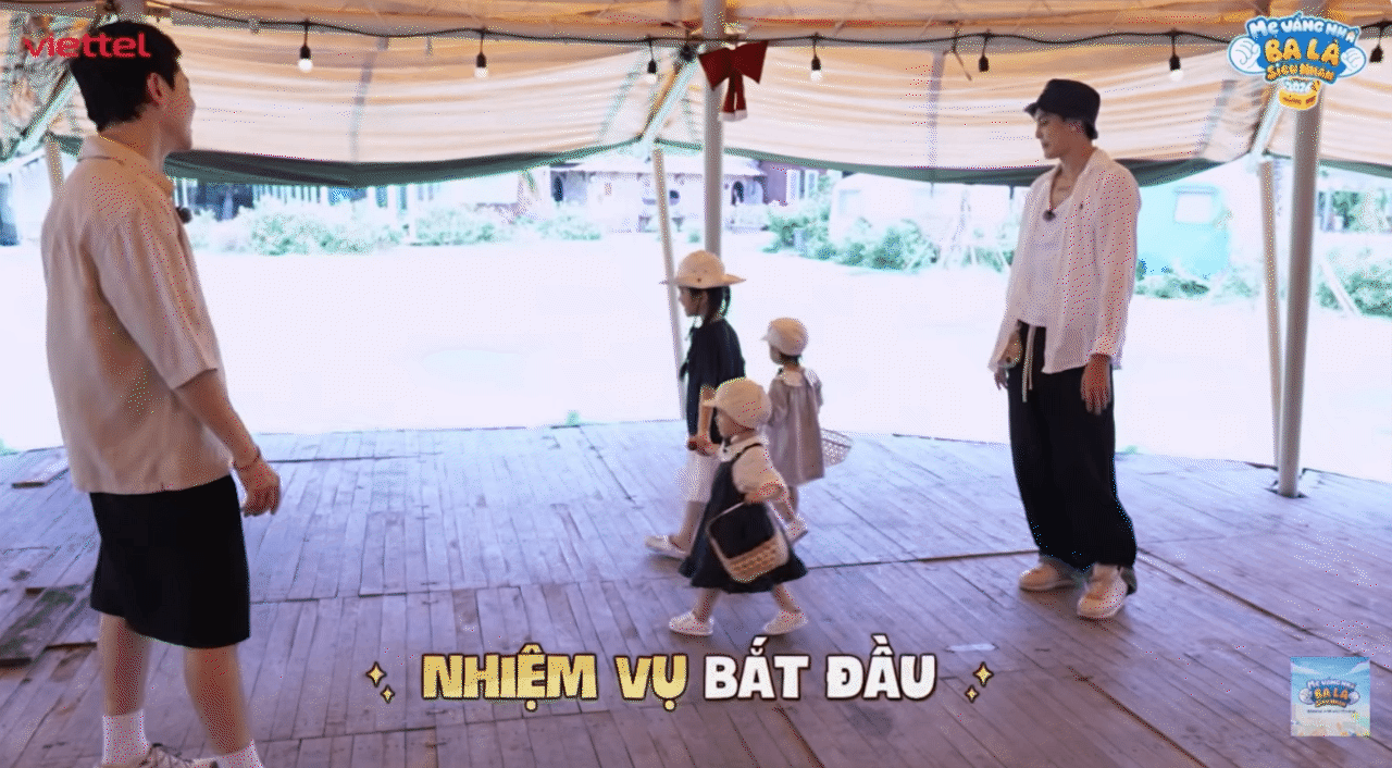 Con g&aacute;i lớn nh&agrave; Trương Mỹ Nh&acirc;n g&acirc;y sốt: Ngoại h&igrave;nh mong manh như thi&ecirc;n thần, mới 6 tuổi đ&atilde; ra d&aacute;ng chị cả, bảo vệ c&aacute;c em đến c&ugrave;ng- Ảnh 5.
