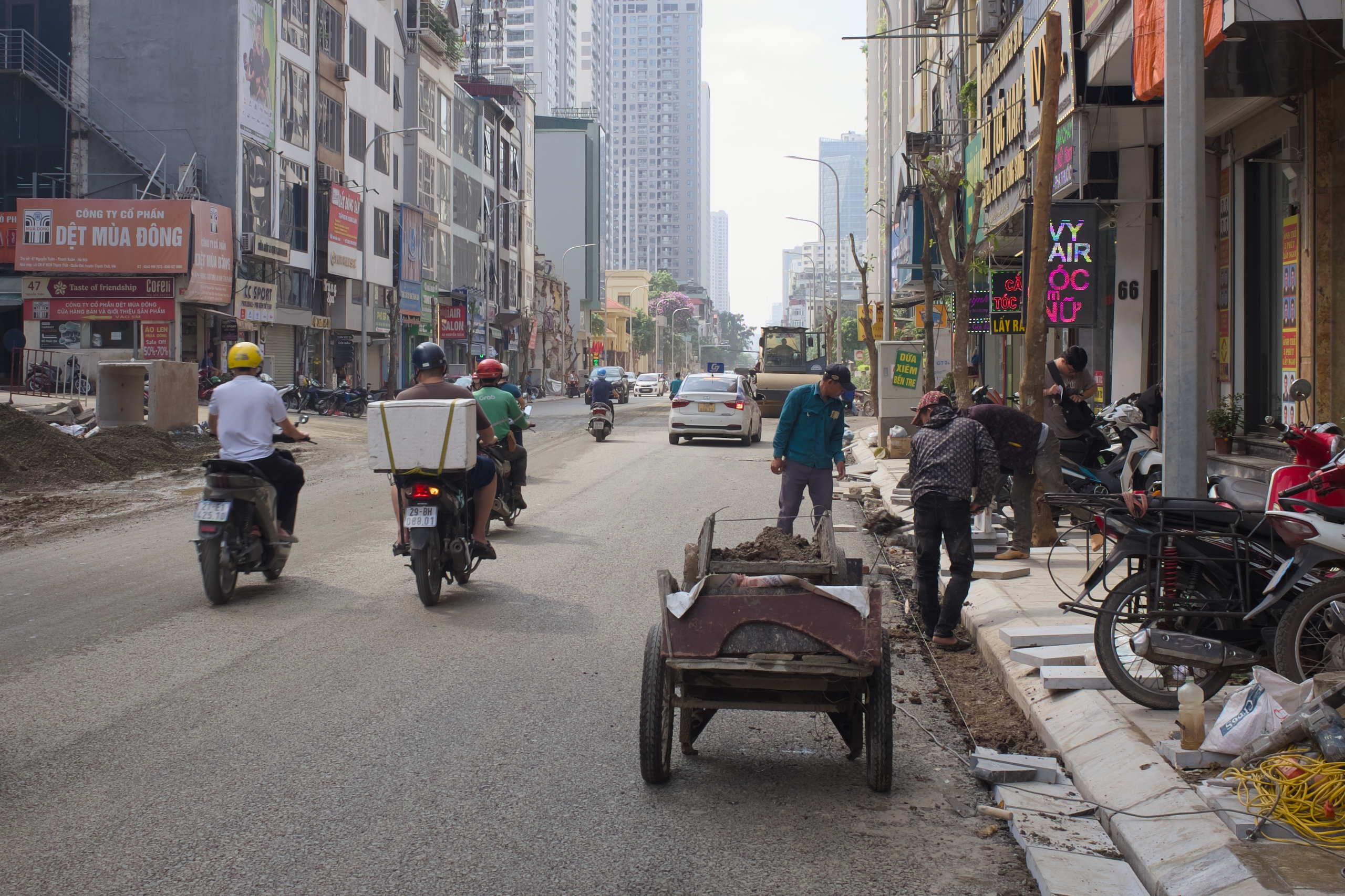 Diện mạo đường Nguyễn Tuân ngay lúc này - Ảnh 3.