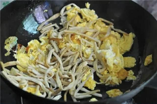 Đây mới là món ăn bổ dưỡng nhất nên ăn vào đầu mùa hè, ngon lại tốt hơn thuốc bổ - Ảnh 7. Đây mới là món ăn bổ dưỡng nhất nên ăn vào đầu mùa hè, ngon lại tốt hơn thuốc bổ - Ảnh 7.