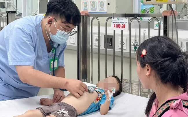 Giải cứu b&eacute; trai 5 tuổi mắc bệnh tim bẩm sinh hiếm gặp sau h&agrave;nh tr&igrave;nh 300km - Ảnh 1.