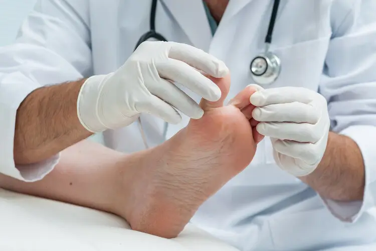Dấu hiệu nguy hiểm nhất của bệnh tiểu đường h&oacute;a ra kh&ocirc;ng phải l&agrave; kh&aacute;t nước hay tiểu nhiều, t&ocirc;i đ&atilde; rất hối hận v&igrave; bỏ qua 5 bất thường n&agrave;y - Ảnh 4.