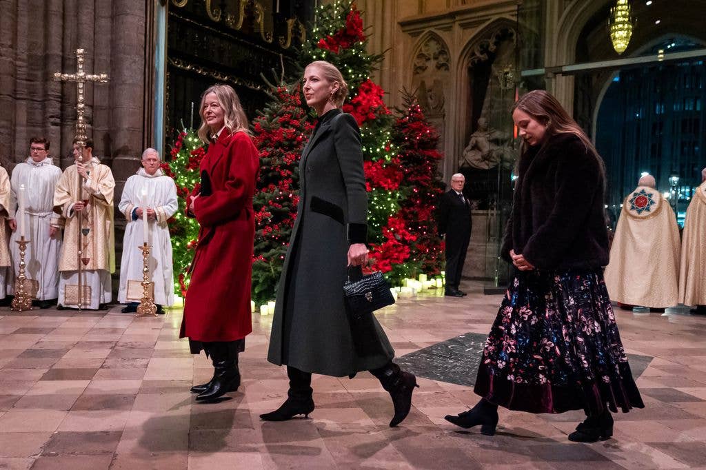 Lady Ella Windsor v&agrave; Vương phi Kate: H&agrave;nh tr&igrave;nh &acirc;m nhạc cảm hứng từ sự kiện từ thiện - Ảnh 2.