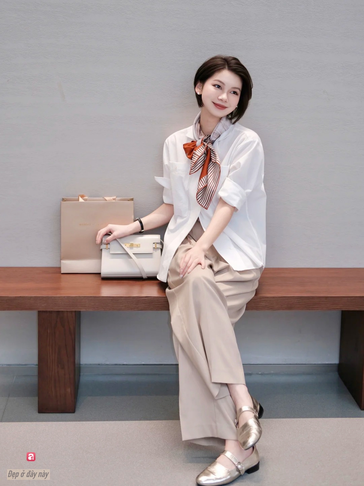Nếu chưa biết mặc gì đi làm, hãy thử style công sở kiểu quý cô nước Pháp- Ảnh 10.