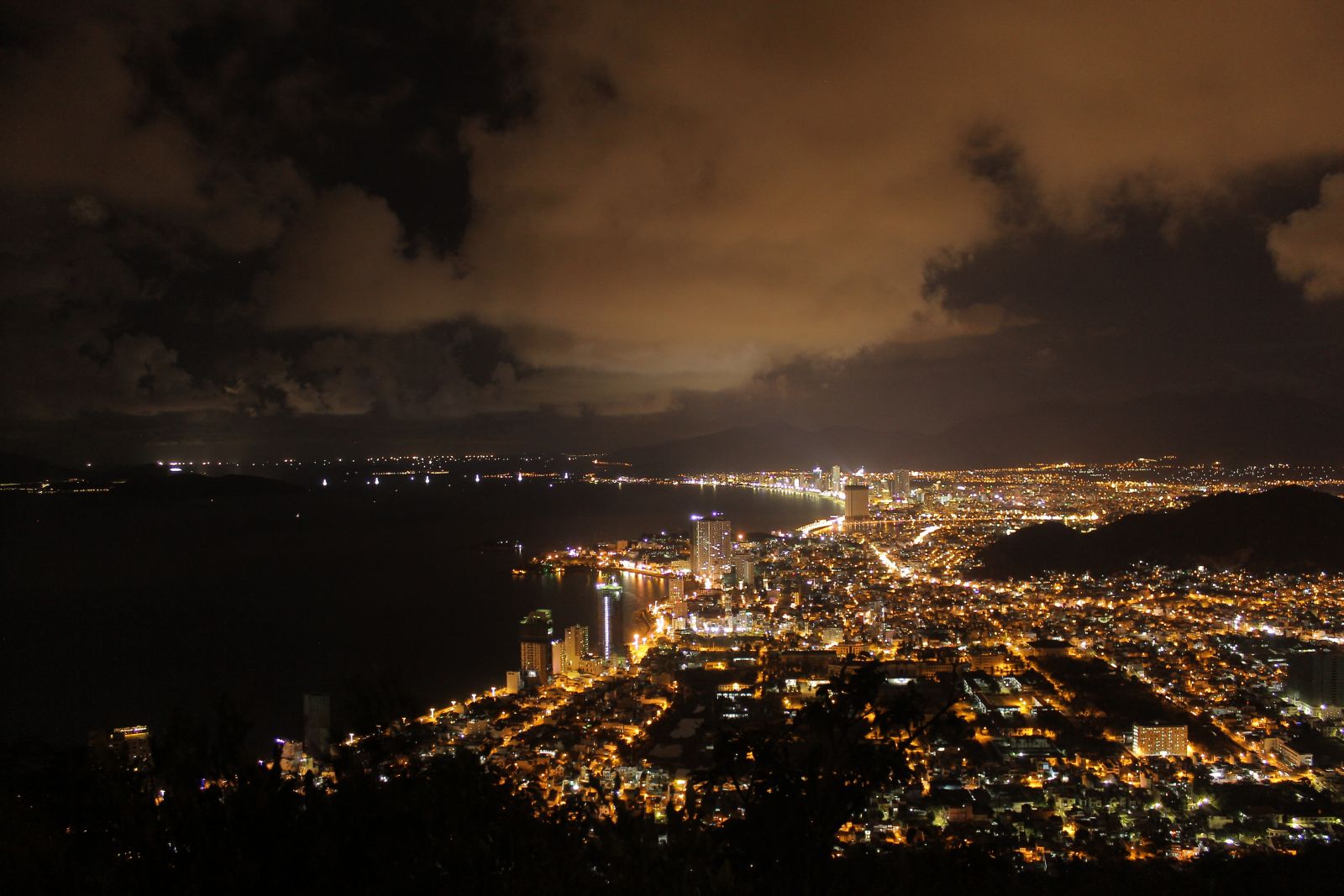 Bức ảnh Nha Trang chứng minh vịnh đẹp nhất thế giới năm 2026 - Ảnh 10.