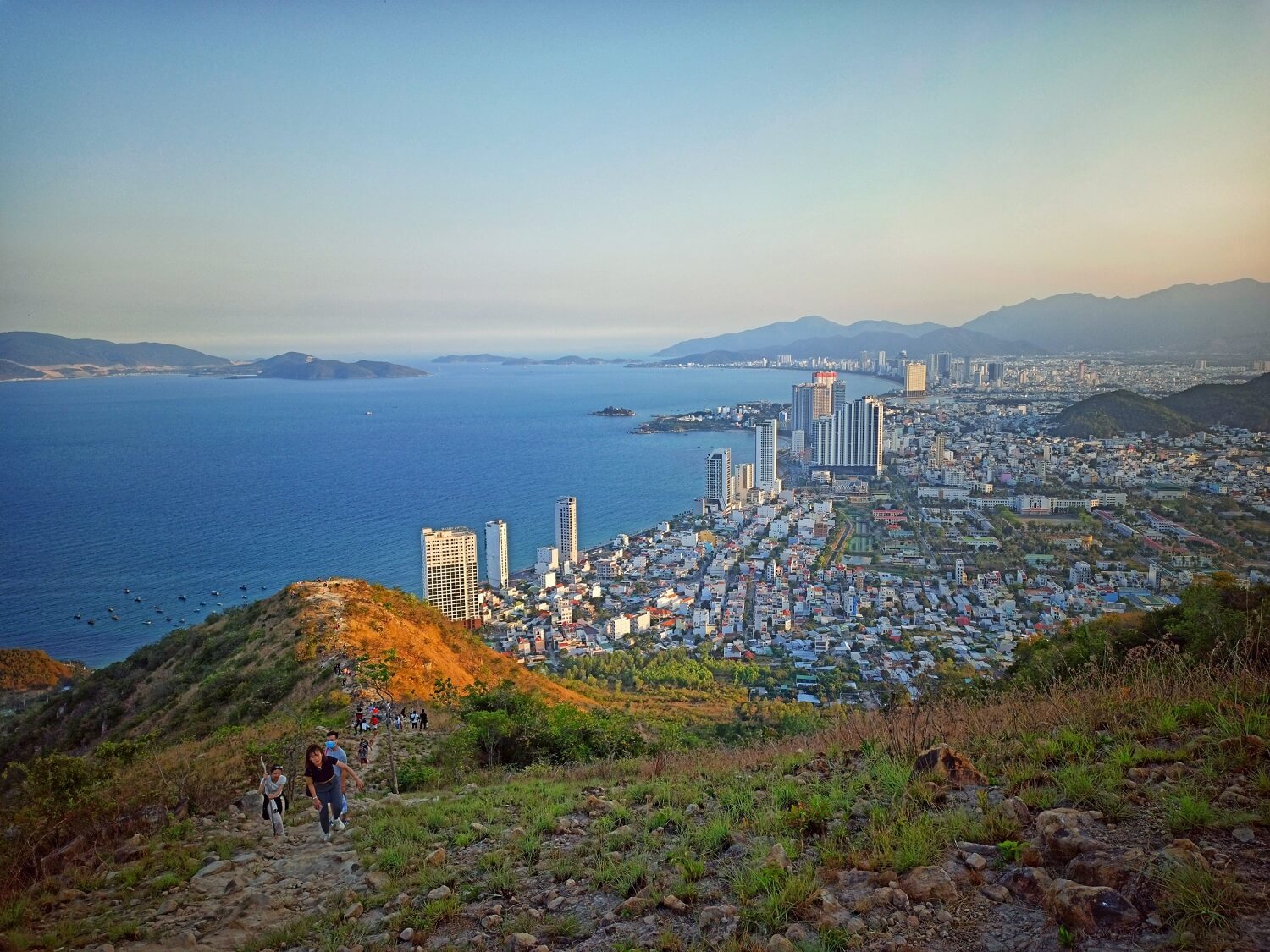 Bức ảnh Nha Trang chứng minh vịnh đẹp nhất thế giới năm 2026 - Ảnh 2.