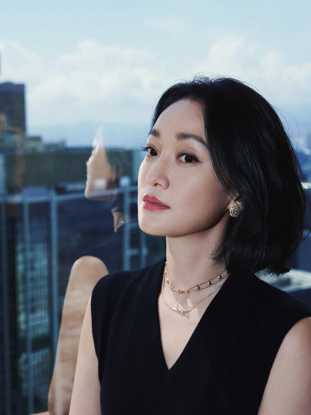 Phụ nữ tuổi trung ni&ecirc;n cần nu&ocirc;i dưỡng &aacute;nh mắt: 3 B&agrave;i tập thần th&aacute;i hiệu quả - Ảnh 2.