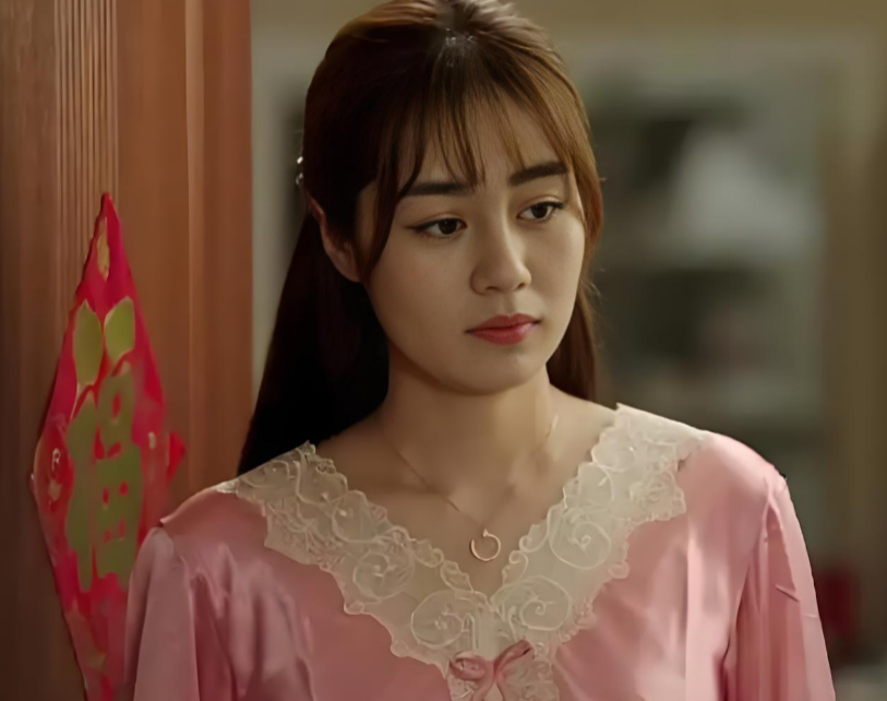 Sau đ&aacute;m cưới, t&ocirc;i bỗng trở th&agrave;nh nh&acirc;n vật phản diện trong mắt mọi người, cho đến khi biết người đứng sau mọi lời đồn- Ảnh 1.
