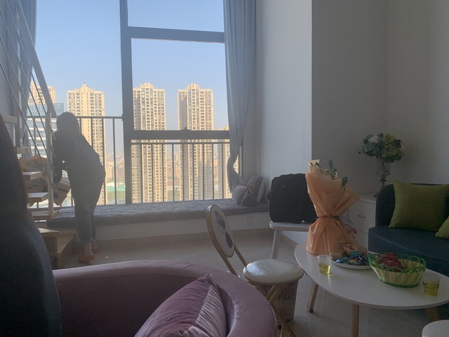 Từng bị ch&ecirc; n&oacute;ng, dột v&agrave; leo cầu thang mệt, căn hộ tầng cao nhất của tập thể cũ nay lại trở th&agrave;nh &ldquo;m&oacute;n hời&rdquo; được săn đ&oacute;n - Ảnh 3.