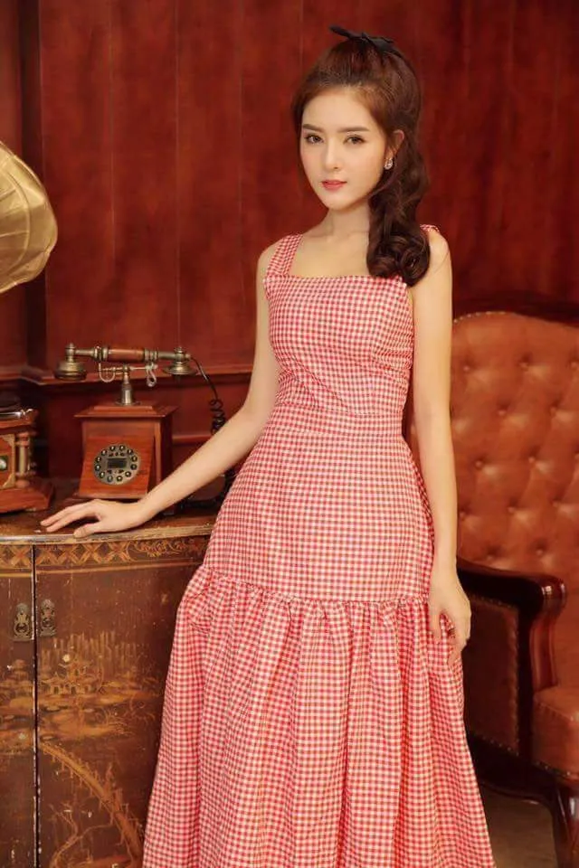 Nữ thần du lịch gọi t&ecirc;n Song Hye Kyo: Outfit đơn giản m&agrave; ảnh n&agrave;o cũng triệu like - Ảnh 10.