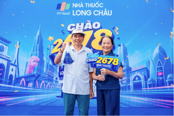Chạm mốc 2.678 nh&agrave; thuốc to&agrave;n quốc, Long Ch&acirc;u tiếp tục đưa y tế chất lượng chăm s&oacute;c h&agrave;ng triệu gia đ&igrave;nh - Ảnh 2.