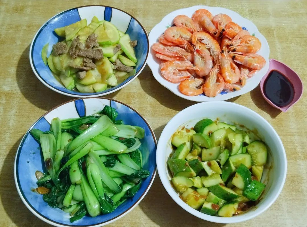 Một ng&agrave;y trong cuộc sống của người đ&agrave;n &ocirc;ng 36 tuổi c&oacute; tỷ lệ tiết kiệm hơn 80%: Kh&ocirc;ng mua sắm t&ugrave;y hứng, tự mang cơm đi l&agrave;m v&agrave; trồng rau để ăn - Ảnh 4.