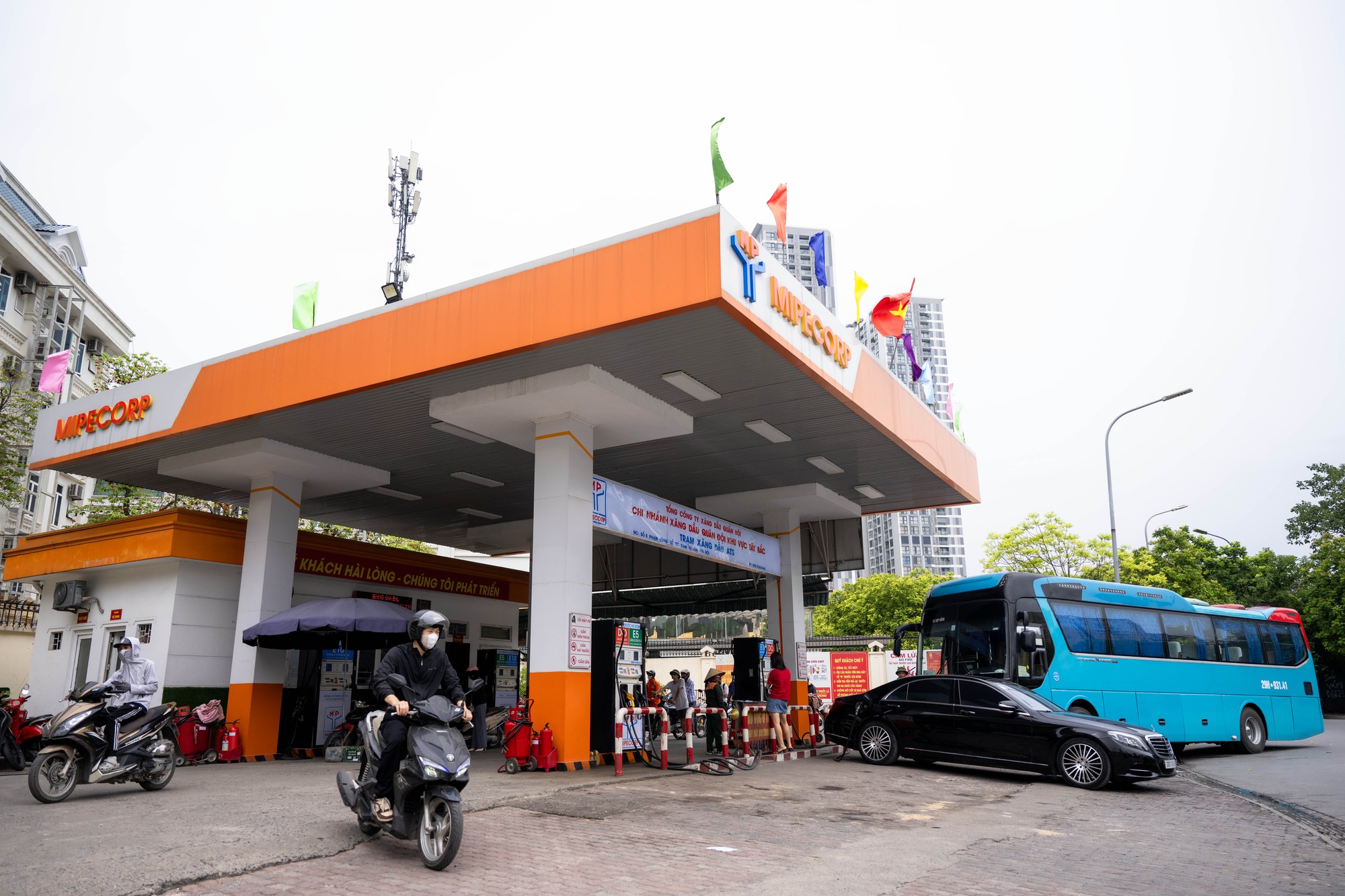 Xăng E5 v&agrave; E10 tại H&agrave; Nội , tp . Hcm: C&acirc;y xăng vẫn b&aacute;n song song 2026 - Ảnh 12.