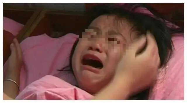 Bé gái 5 tuổi liên tục kêu đau vùng kín, mẹ chủ quan không đưa đi khám, đến khi gặp bác sĩ thì ân hận vô cùng - Ảnh 1.