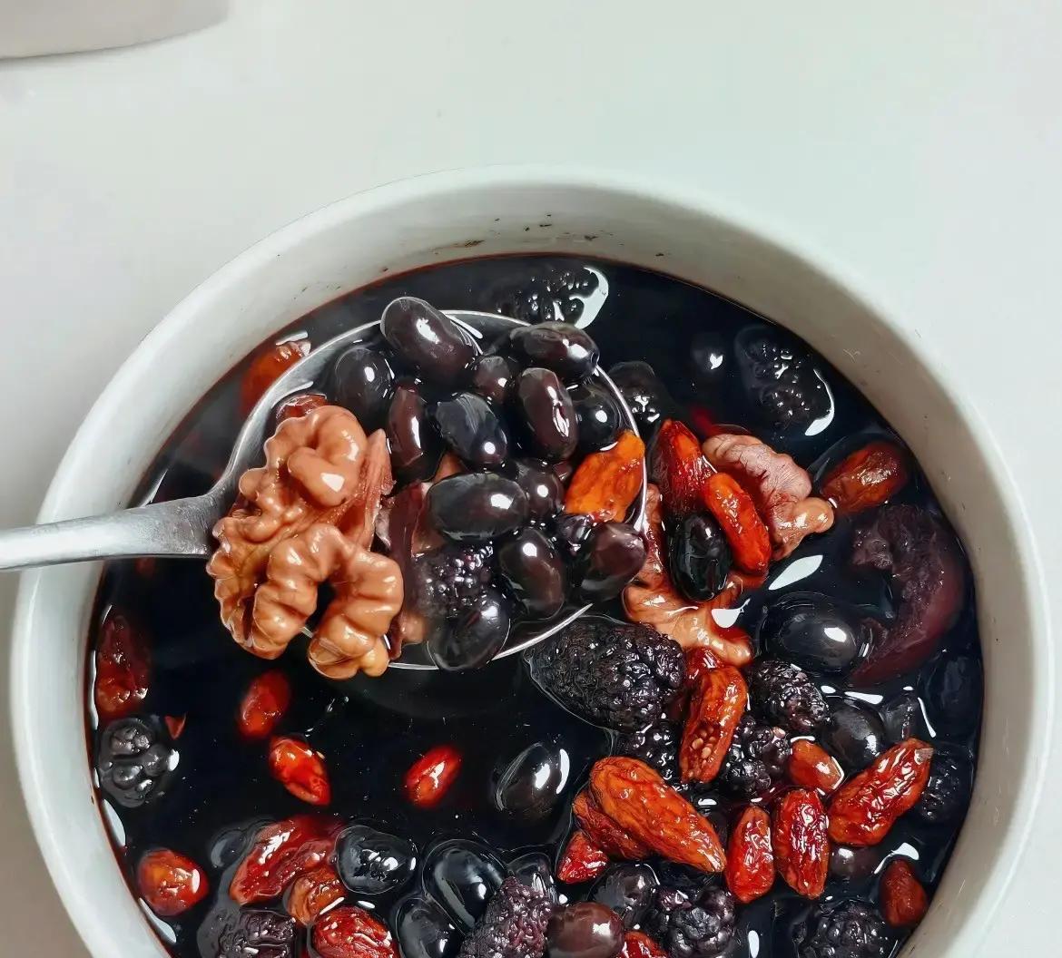 Món ăn bổ thận tuyệt vời giúp bạn trẻ trung và tràn đầy năng lượng mỗi ngày - Ảnh 6. Món ăn bổ thận tuyệt vời giúp bạn trẻ trung và tràn đầy năng lượng mỗi ngày - Ảnh 6.