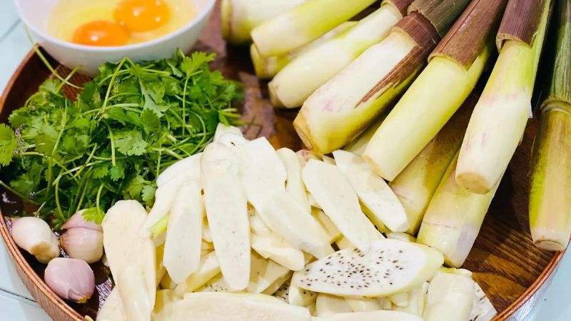 Nhiều người uống nước đ&aacute;, tr&agrave; sữa để giải nhiệt nhưng kh&ocirc;ng biết cơ thể đang cần thứ kh&aacute;c: 7 loại rau b&aacute;n đầy chợ Việt n&agrave;y mới n&ecirc;n ăn- Ảnh 3.