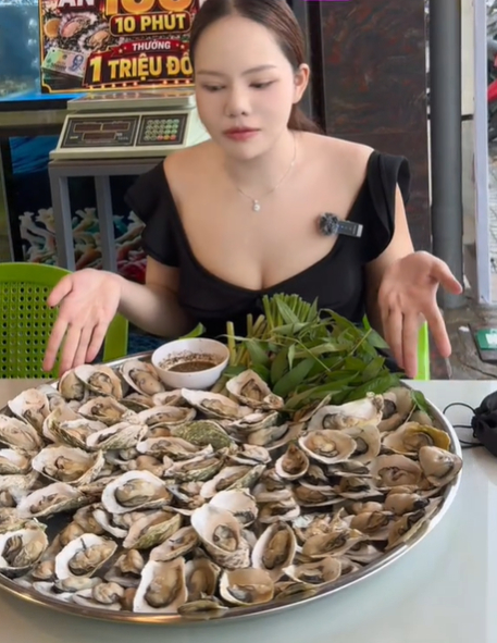 TikToker b&eacute; Mai thừa nhận hẹn h&ograve; chồng c&oacute; vợ , xin lỗi ch&iacute;nh thất g&acirc;y x&ocirc;n xao - Ảnh 2.
