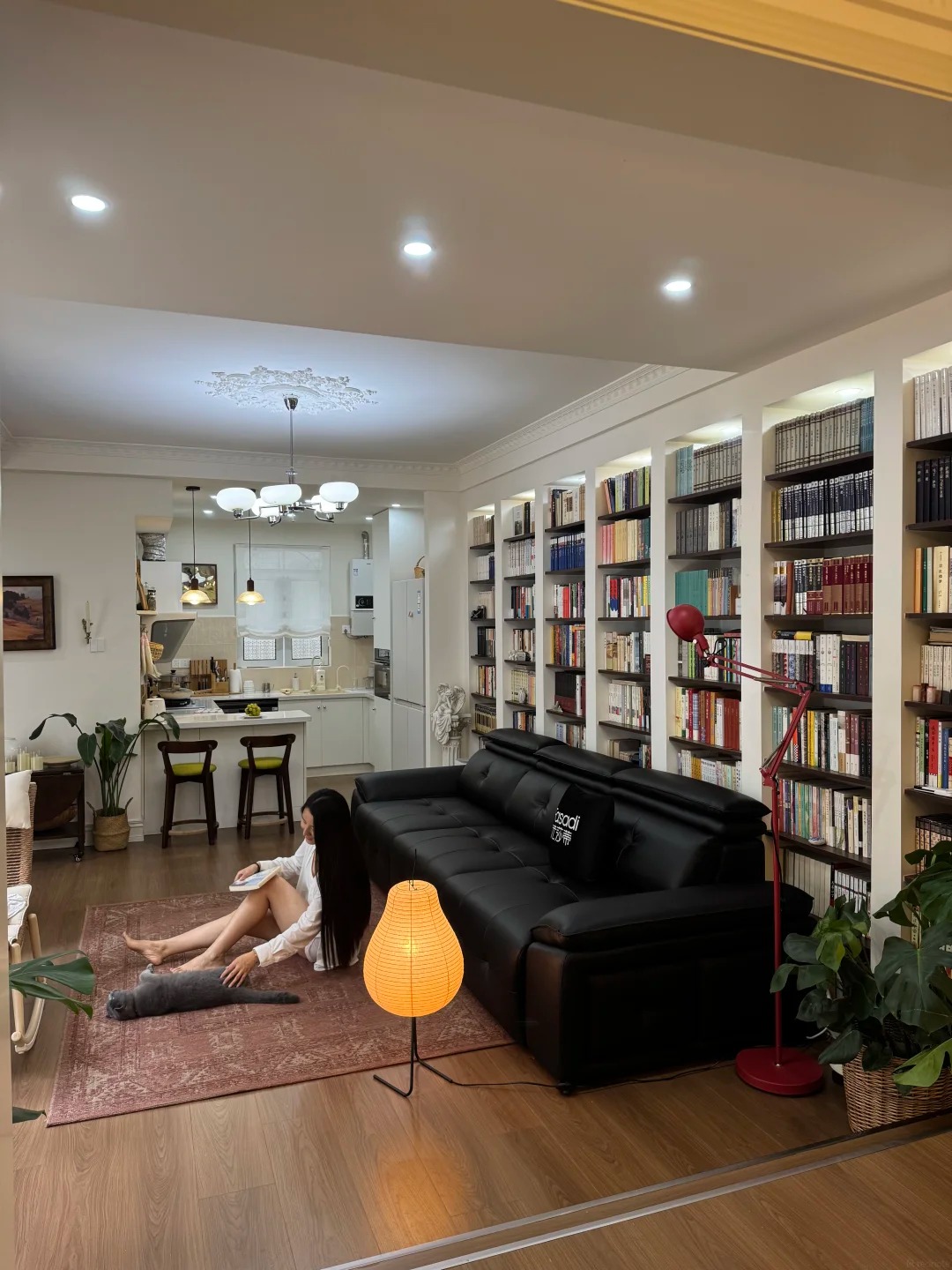 C&ocirc; g&aacute;i 36 tuổi sống như trong phim với ng&ocirc;i nh&agrave; 280m2 v&agrave; đam m&ecirc; đọc s&aacute;ch - Ảnh 12.
