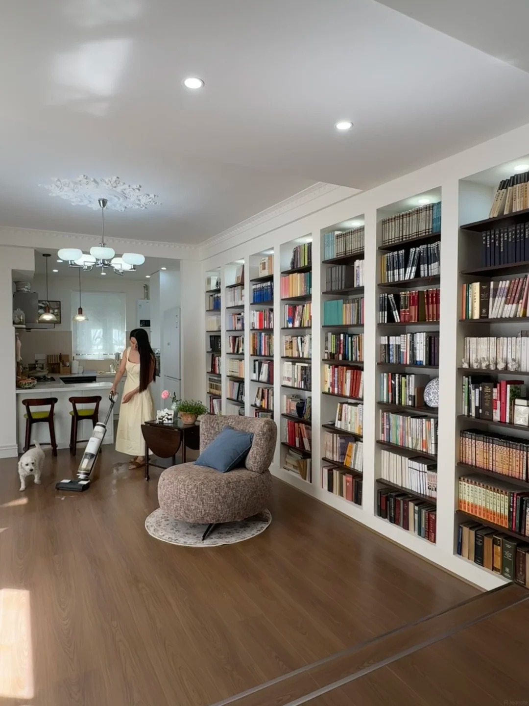 C&ocirc; g&aacute;i 36 tuổi sống như trong phim với ng&ocirc;i nh&agrave; 280m2 v&agrave; đam m&ecirc; đọc s&aacute;ch - Ảnh 13.