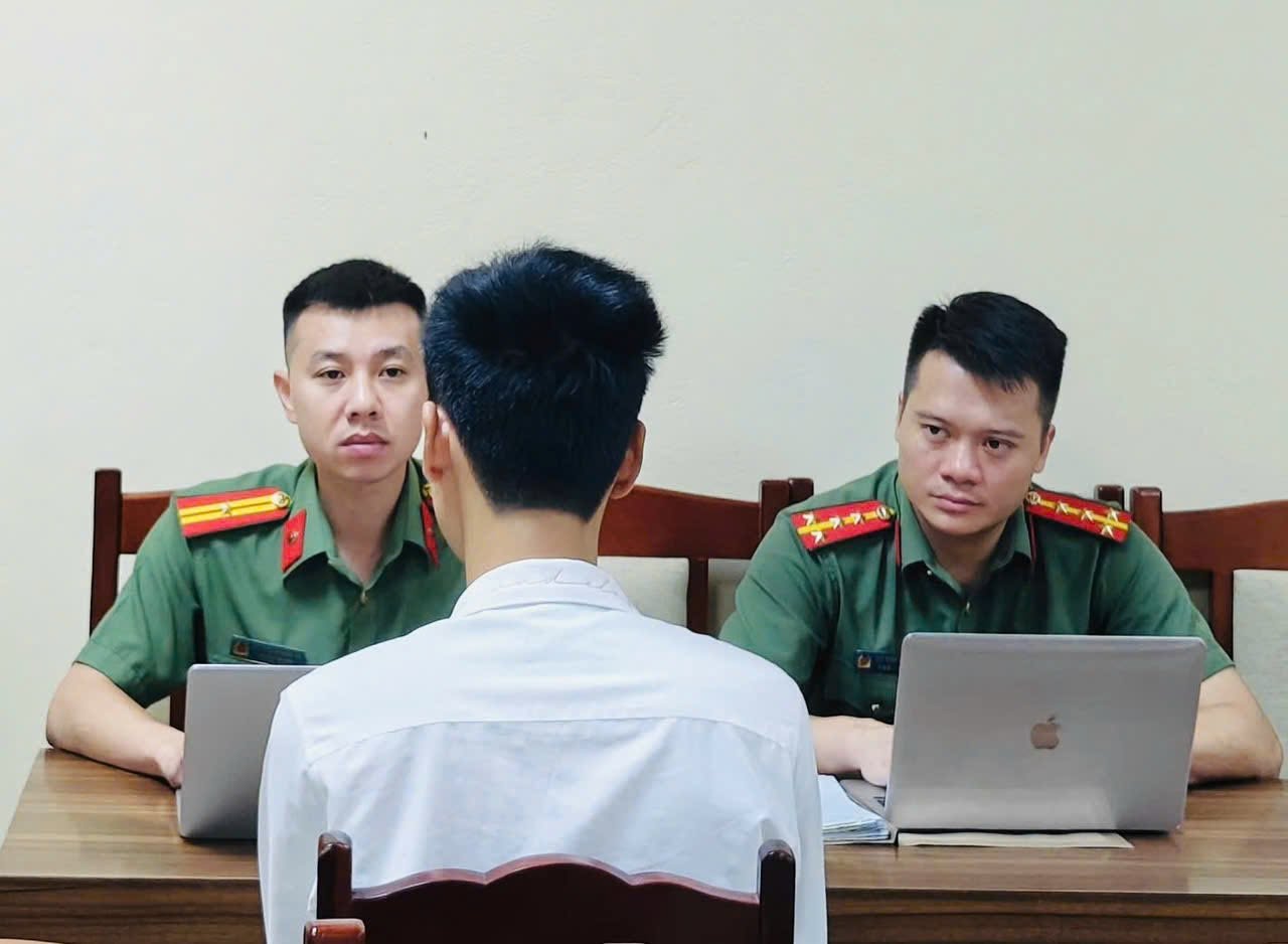 C&ocirc;ng an xử phạt Tiktoker Khu&ecirc; Ơi Dậy đi v&igrave; th&ocirc;ng tin sai sự thật - Ảnh 1.