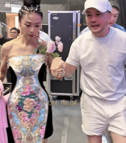 Thời gian thay đổi tất cả trừ nhan sắc của mỹ nh&acirc;n n&agrave;y: 70 tuổi vẫn đỉnh cao visual, tuổi t&aacute;c chỉ l&agrave; con số - Ảnh 3.