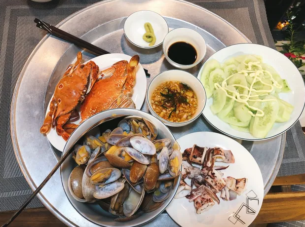 Vợ đột nhi&ecirc;n cho chồng con ăn to&agrave;n m&oacute;n sang, tối n&agrave;o cũng rủ đi chơi, đến khi mẹ vợ v&ocirc; t&igrave;nh tiết lộ sự thật m&agrave; t&ocirc;i cạn lời- Ảnh 1.