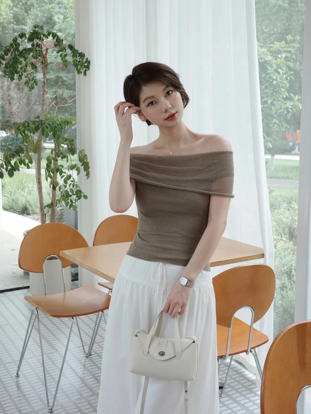 Phụ nữ tuổi trung ni&ecirc;n: C&aacute;i gật đầu v&agrave; nụ cười định t&acirc;m gi&aacute; trị ra sao? - Ảnh 2.