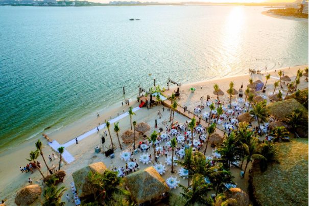 Halong Marina: ừ đ&ocirc; thị đ&aacute;ng sống đến hệ sinh th&aacute;i tạo d&ograve;ng tiền - Ảnh 2.