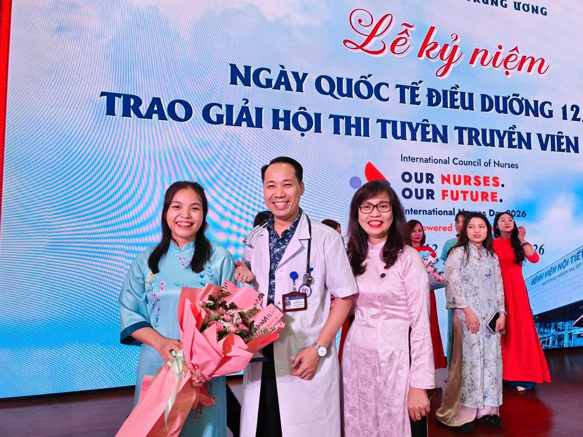 Ths.Bs. Nguyễn Giang Nam: Sự gần gũi v&agrave; nụ cười trong điều trị sức khỏe bệnh nh&acirc;n - Ảnh 3.