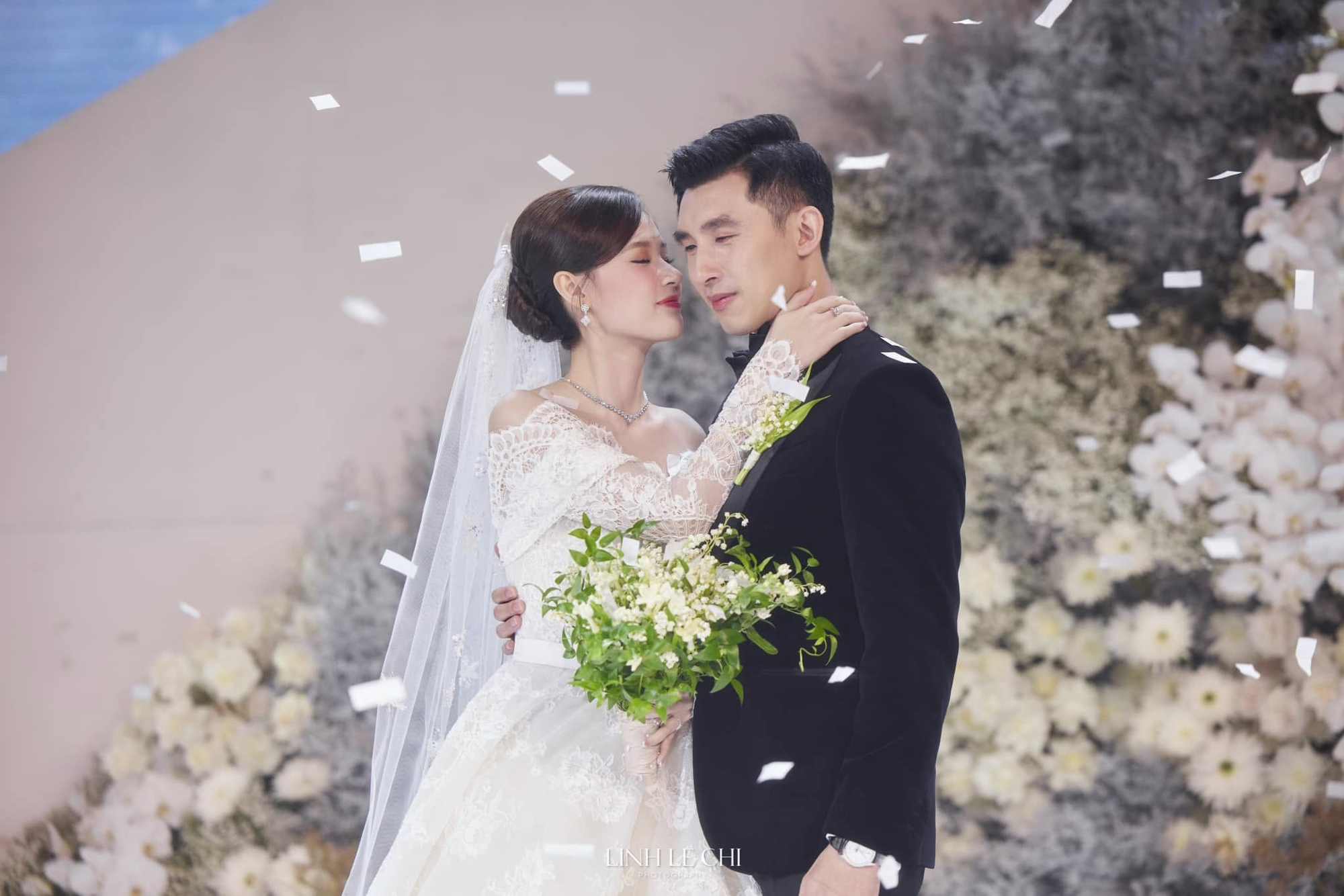 Con trai Chủ tịch nổi tiếng d&ugrave;ng &ldquo;thuật ẩn th&acirc;n&rdquo; để y&ecirc;u mỹ nh&acirc;n showbiz: Lấy vợ mới lộ mặt, cưới xong thay đổi 180 độ - Ảnh 5.