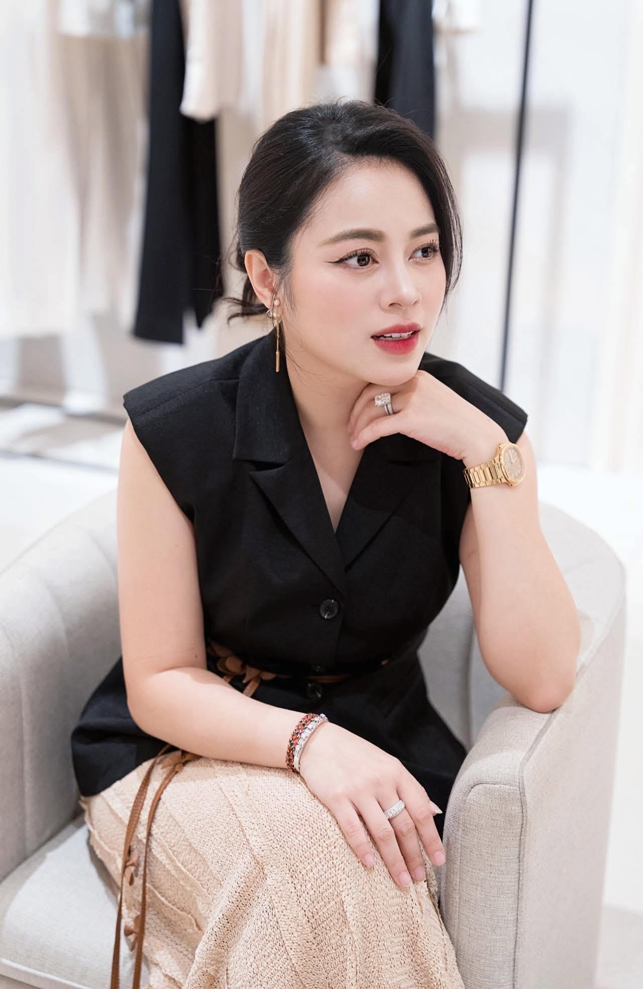 Hằng T&uacute;i l&ecirc;n tiếng về tin đồn vỡ nợ v&agrave; Sự nghiệp mẹ v&agrave; b&eacute; của c&ocirc; - Ảnh 2.